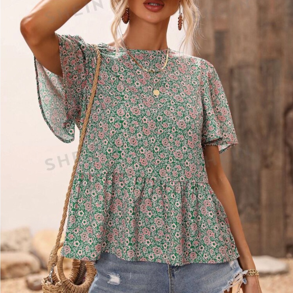 SHEIN Spring Top NWT floral green and pink